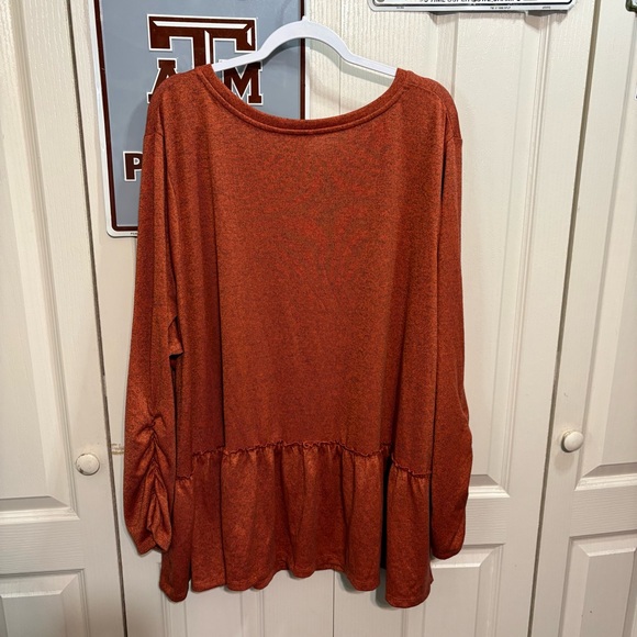 Terra & Sky Women's Rust Top - Picture 2 of 8